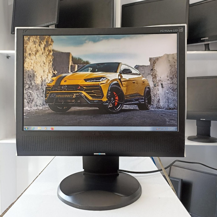 مانیتور 19 اینچی Viewsonic VG930m (استوک )